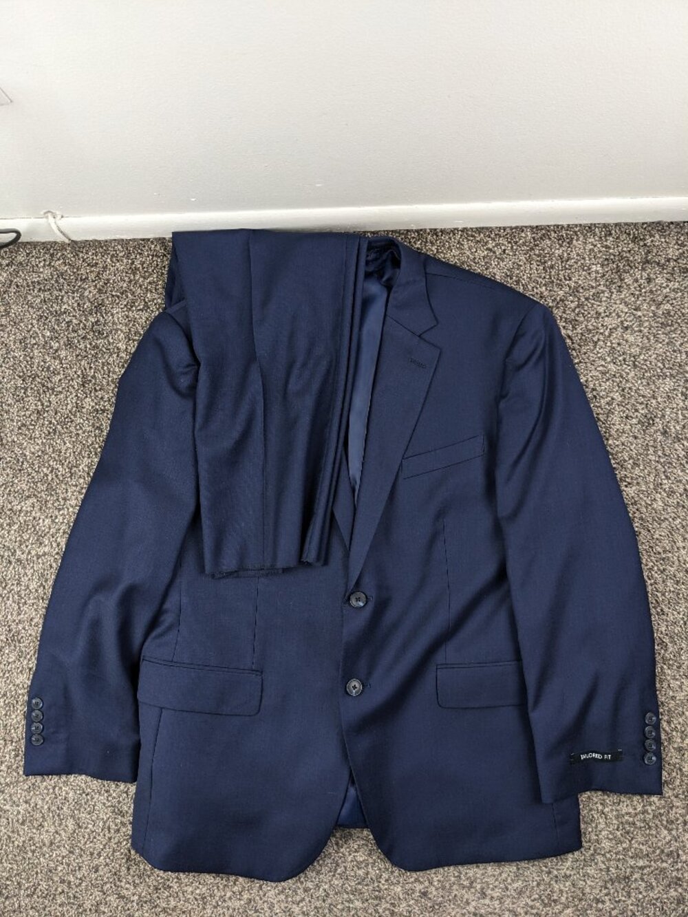 NWT Jos A Bank 2 PC Suit 44S Tailored Fit 100% Wool Navy Blue 38W $419 *Flaw